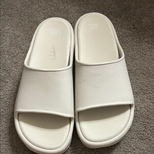 Wild Fable Cream Slide Sandals